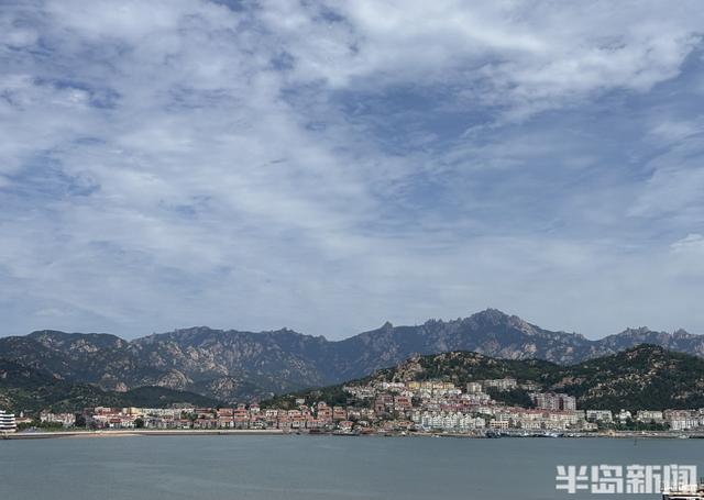 秋日晴好，青岛沙子口海滨成周末休闲热地