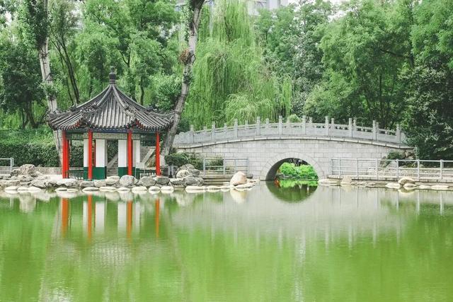 出发！一起寻找公园里的秋天～