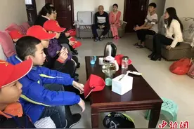 新疆阿勒泰：凡人善举点亮困难学子希望之光图片