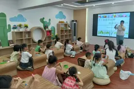 手工创意扭扭棒 扭出环保新花样图片