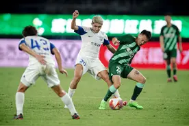 武汉三镇主帅谈球队近况：球队需要外援盘活进攻，邓涵文落选国家队或因身体不在最佳状态图片