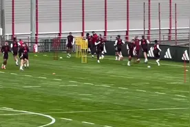 记者：凯恩和莱默尔从国家队归来，参加拜仁今日合练图片