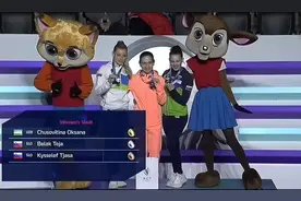 续写传奇！49岁“丘妈”夺冠，赛后回应图片