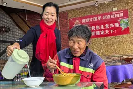 小饭店 大情怀图片