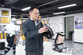 优龙机器人：柔性“钢腿”走出康复梦图片