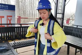 致敬“她”力量 | 塔吊“姐妹”花 同心吊装精彩人生图片