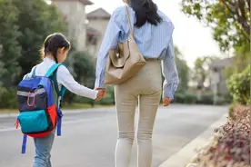 什么情况下，母亲的监护资格会被撤销？图片