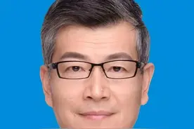 “潍坊十大在外杰出企业家”公布图片