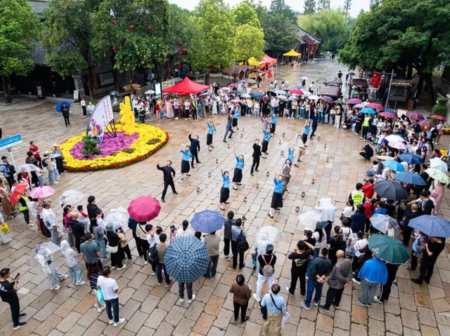 十一来台儿庄古城，共赴热血红色演艺之约！