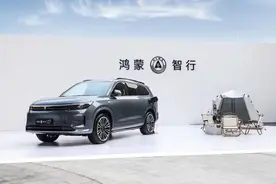 问界和智界同日“上新”，华为自研智驾软件用得更广泛了图片