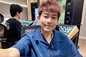 歌手苏醒被指录节目爆粗口，把尚雯婕张含韵等人吓一跳？工作室回应图片