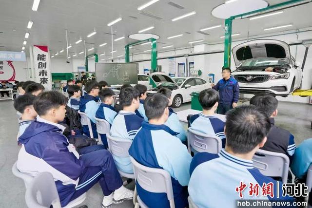 河北冀南新区：精准培育技能工匠 打造产教融合新高地