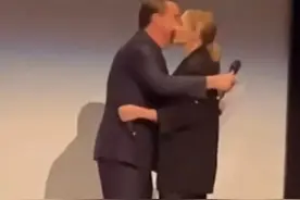 《泰坦尼克号》杰克露丝重聚 网友：永远的荧幕情侣，再合作一次吧图片