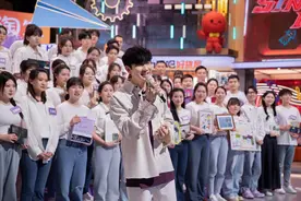 与歌迷合唱庆出道20年，林俊杰把演唱会开到“好六街”图片