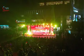 济南市市中区：社区居民大联欢 喜气洋洋迎国庆图片