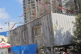 青岛市崂山区综合行政执法局立体化整治违规集装箱，守护城市安全与品质图片