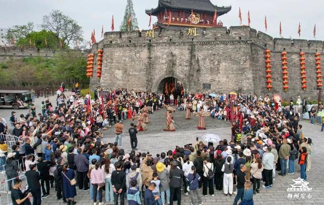 荆州，燃爆了！