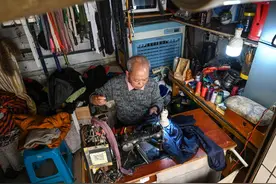 针脚里的50年：重庆71岁老裁缝和他的5平方米“岁月缝纫店”图片