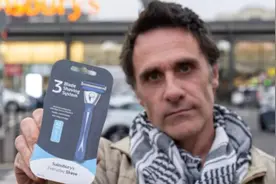 英国一男子剃须受伤后起诉剃刀公司 获赔5000英镑图片