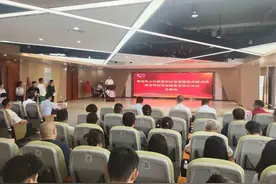 青岛首个暖心社保志愿服务站启用，定向招募志愿者100余人图片