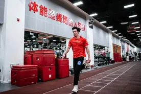 “体能是赛场的入场券” 国家体操男队举行体能测试图片