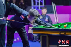 中国“00后”对决  赵汝亮首夺中式台球世锦赛男子组冠军图片