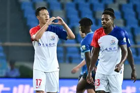 高天意双响吴曦马莱莱破门 上海申花5-0沧州雄狮图片