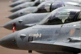 飞行员操作失误还是被友军导弹击中？乌F-16战机坠毁原因众说纷纭图片