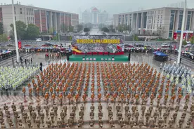 热血报国赴军营 合川区举行2025年上半年入伍新兵欢送仪式图片