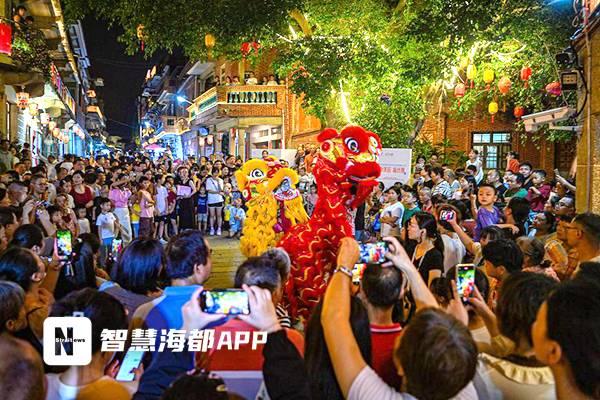 泉州千年古街焕新颜，市井烟火与文艺新潮交织