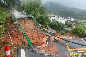 国道G220线目前正在全力抢修  绕行方案公布图片