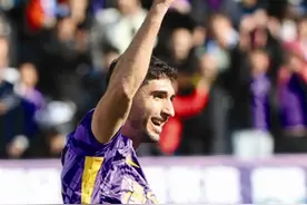 “津门虎”两胜一平保持不败图片