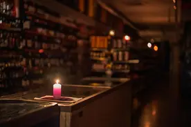 西班牙和葡萄牙大面积停电致交通瘫痪，有人步行80分钟回家，目前多地电力已恢复图片