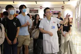 香港学子赴成都八一骨科医院研学，共促中医药文化开放创新发展图片