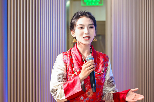 “九寨黄龙之夜”闪耀黄浦江 阿坝文旅扬帆启航