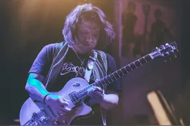 人的倒霉始于渴望稳定，一个上海爷叔的摇滚人生|爷叔的江湖①图片