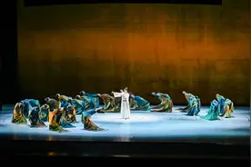 舞蹈诗剧《只此青绿》精彩亮相伊斯坦布尔图片