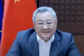 傅聪大使：在光刻机上不要低估中国人的聪明才智视频封面