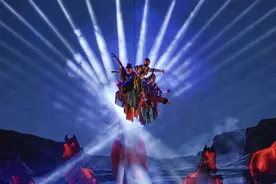 演唱会地标场馆“变身”万人大剧院，这部关于敦煌的音乐话剧在沪上演图片