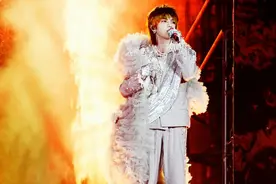 华晨宇火星演唱会烟台站圆满落幕，三日乐园狂欢奔赴日出精彩图片