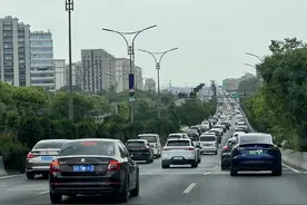 沪A、京A、鲁Q都到杭州了，实时交通路况看过来图片