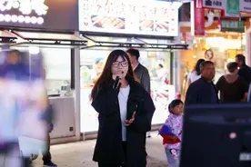 刚拍到！今晚，日照大学城夜市！这一幕……图片