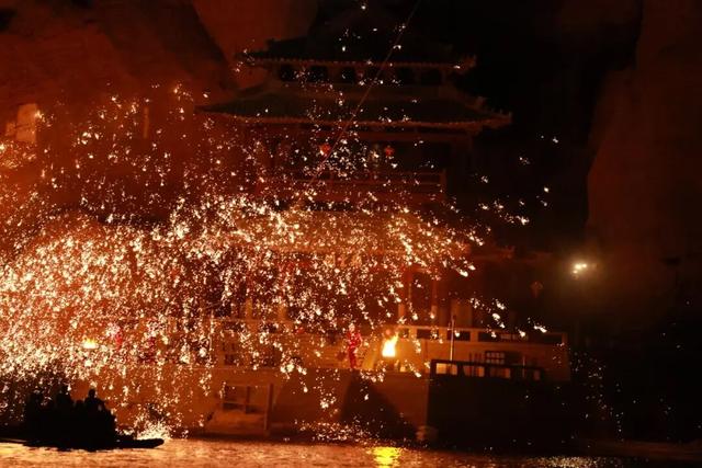 连续6年！龙虎山再度荣获2025年度 “国家5A级旅游景区100强”！