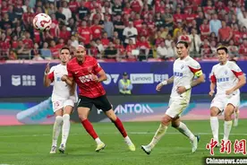 2025赛季中超联赛：云南玉昆队绝平成都蓉城队图片