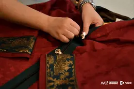 国企理工男转型，将汉服变成日常服装，爆款马面裙走俏新电商图片