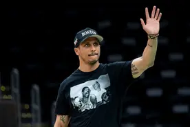 马祖拉谈卫冕：我希望靶子在我们的额头上 在我们两眼之间图片