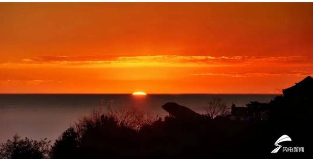 组图丨云海翻涌旭日熔金 泰山冬日美景太出圈了