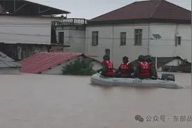 抗洪一线，冲冲冲！图片