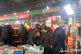 买买买！乌鲁木齐各农产品批发市场日销量超14000吨图片
