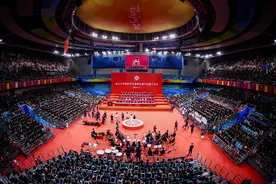 北京大学2024年本科生毕业典礼暨学位授予仪式举行图片